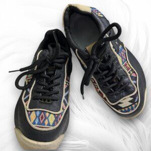 Unisex Sneakers With an Ethnic Pattern in Black Size: 9